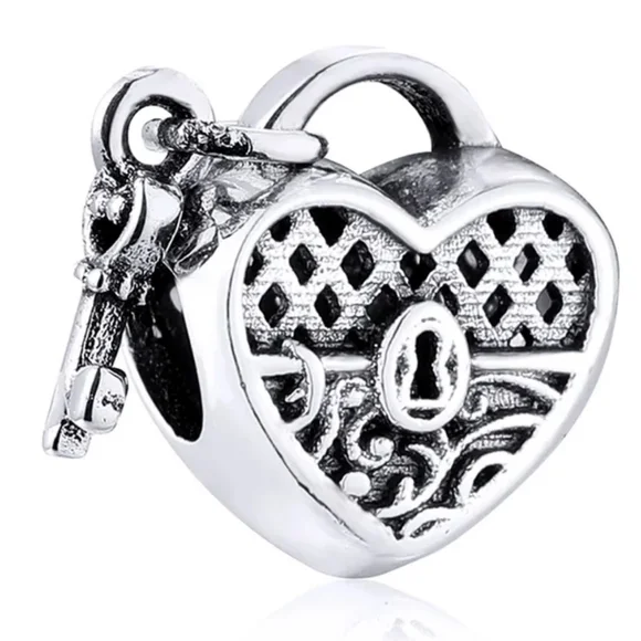 Heart Lock ✨️Charm - Picture 1 of 3